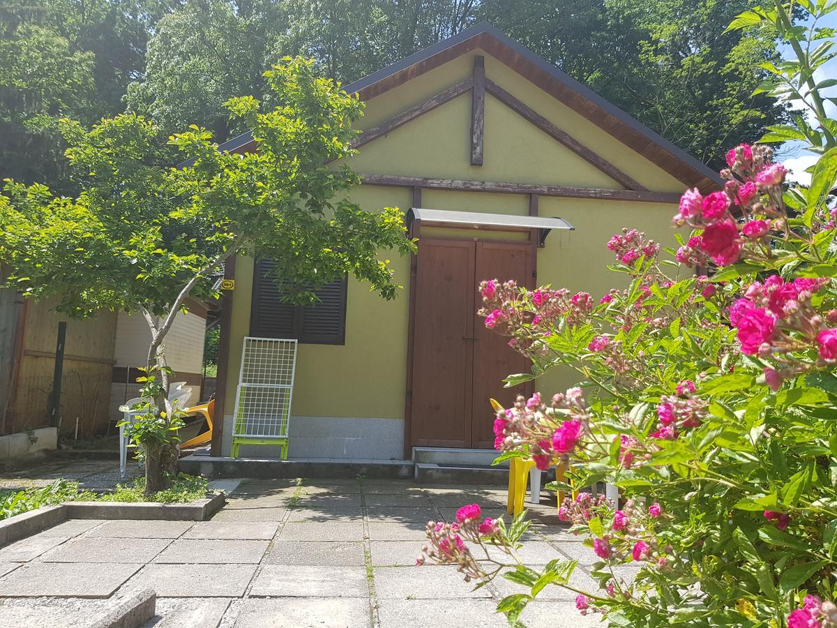 Camping Montorfano エクステリア 写真